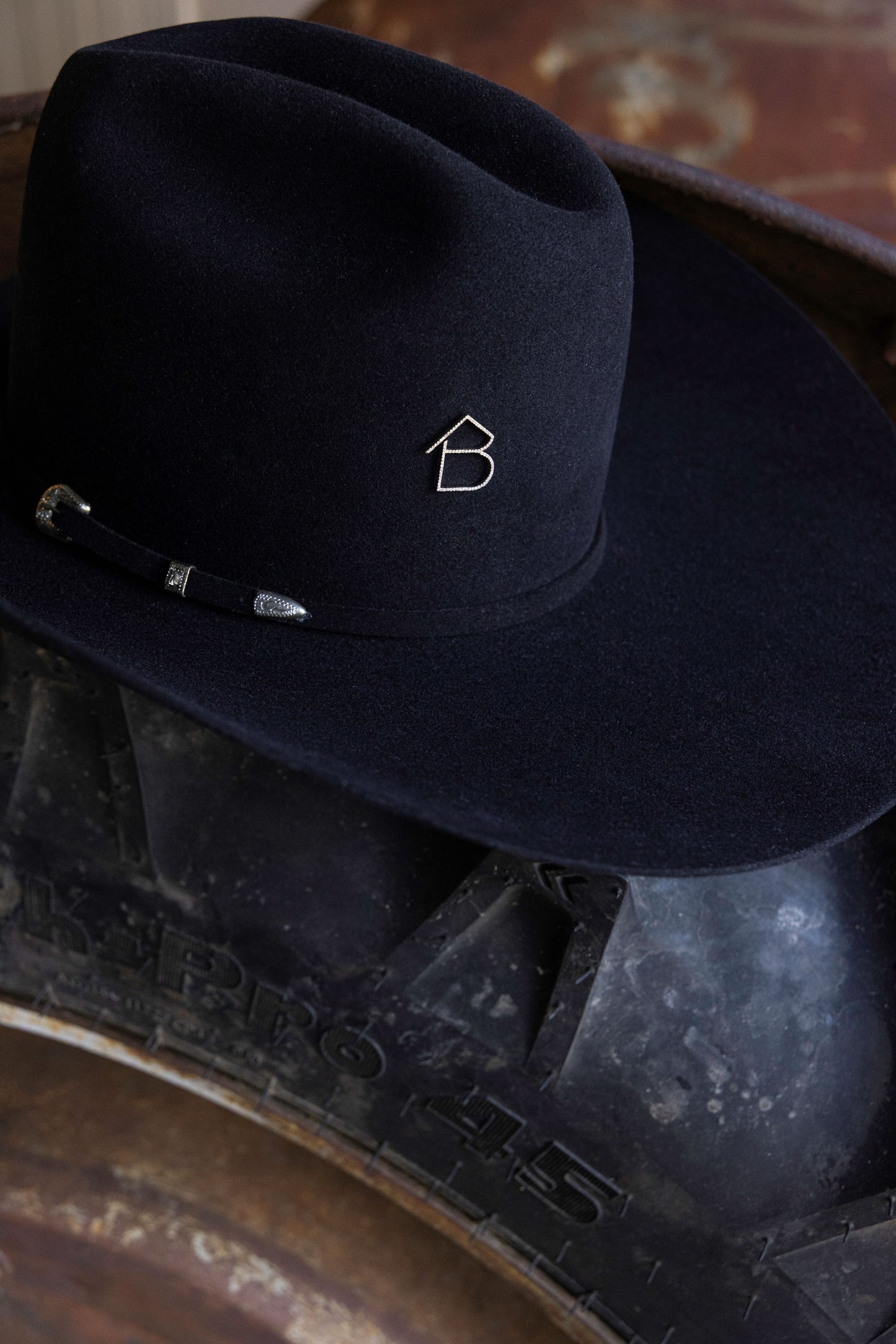 Custom Diamond Cattle Brand Hat Pin